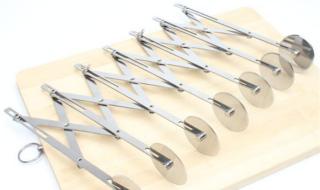 如何用纸折一个伸缩刀 如何用纸折一个伸缩刀